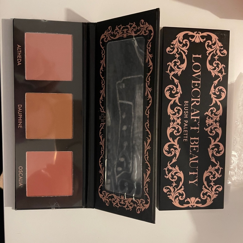 Lovecraft beauty blush palette